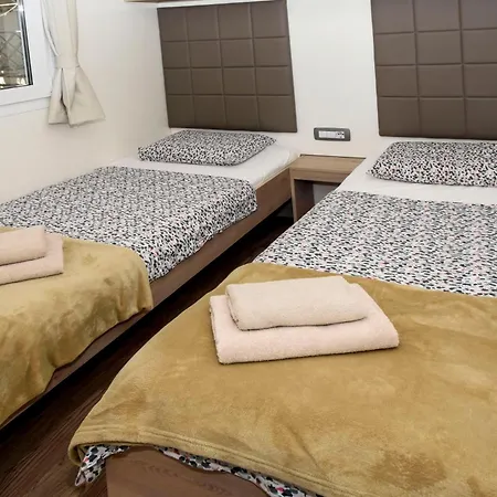 Campingplatz Mobile Posidonija Ii