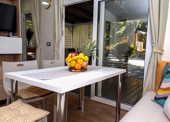 Mobile Posidonija Ii Campingplads Biograd Na Moru