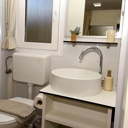 캠프장 Mobile Posidonija Ii 비오그라드나모루