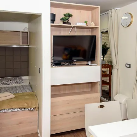 Mobile Posidonija Ii Camping Biograd Na Moru