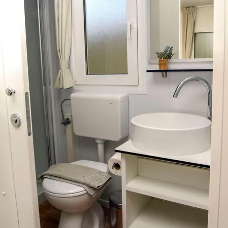 Mobile Posidonija Ii 캠프장 *